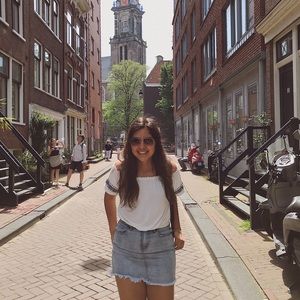 Meet your Posher, Elyse